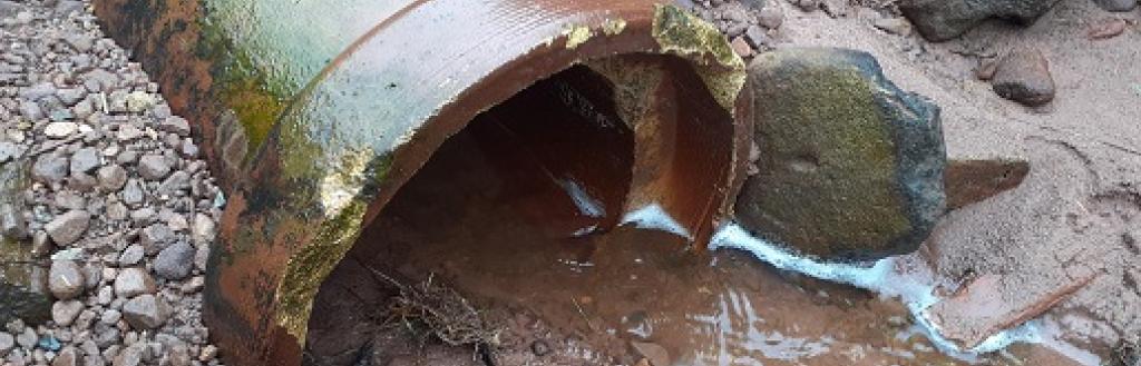 Leaking pipe